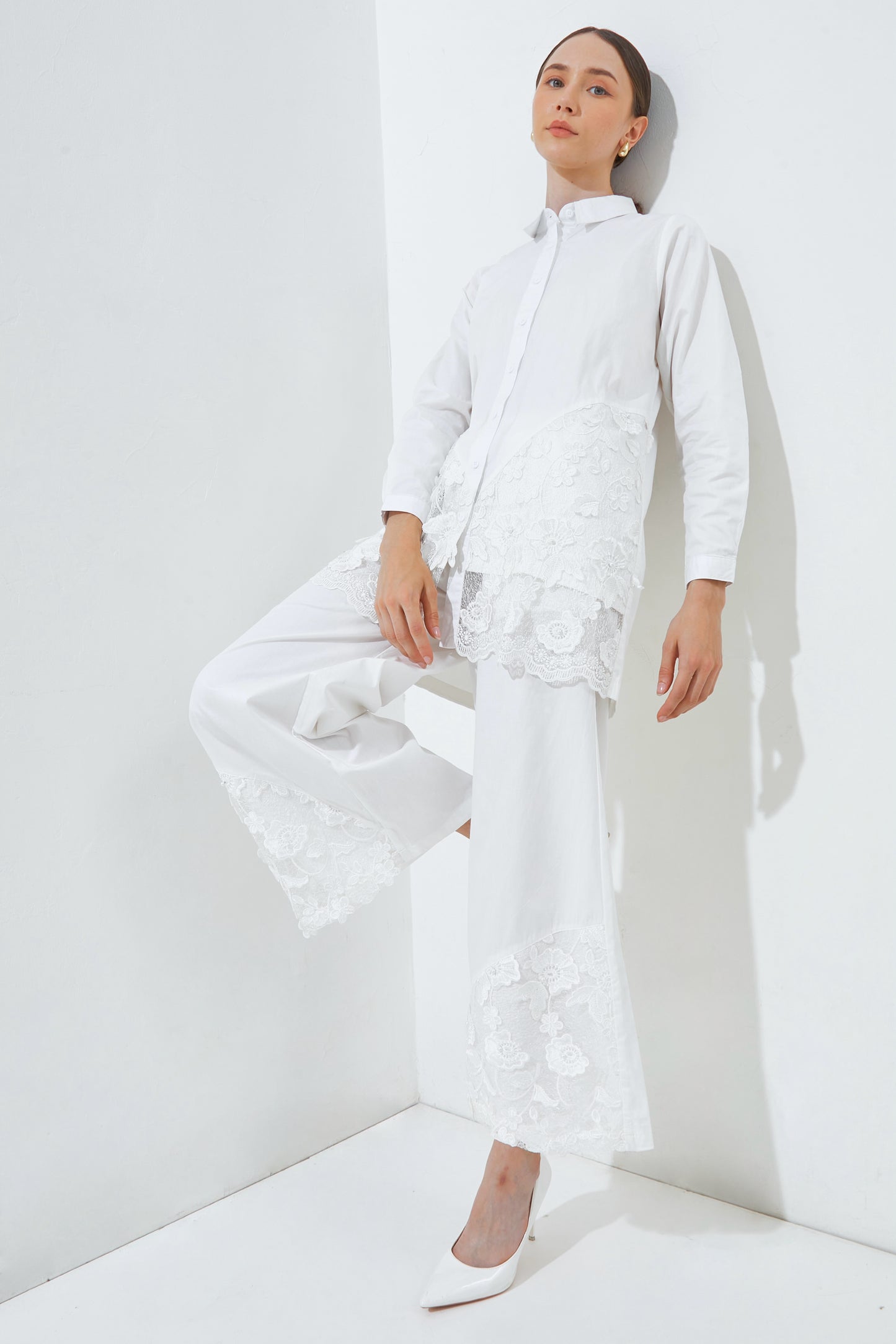 Maxxi In White