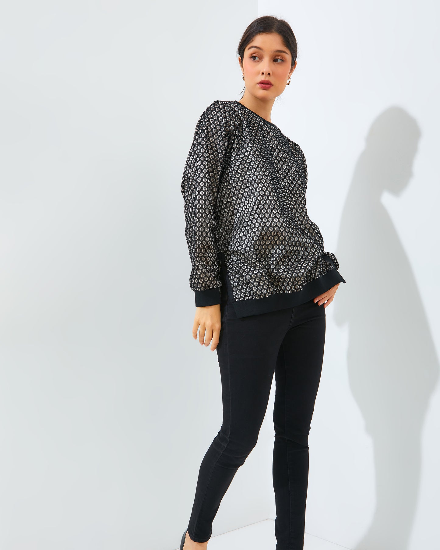 PUTI SWEATER BLACK POLKA