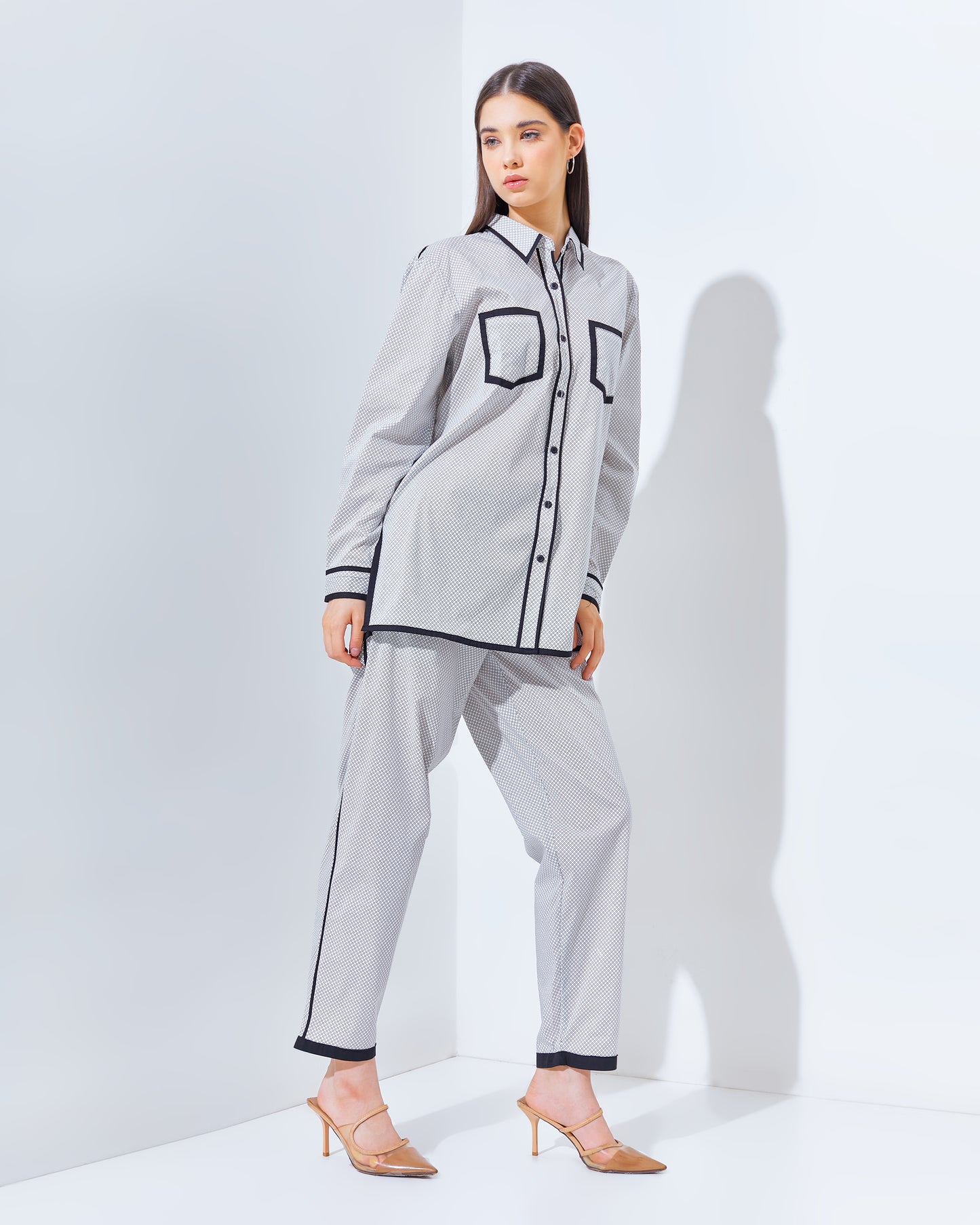 Vivie Matching Set White - Black