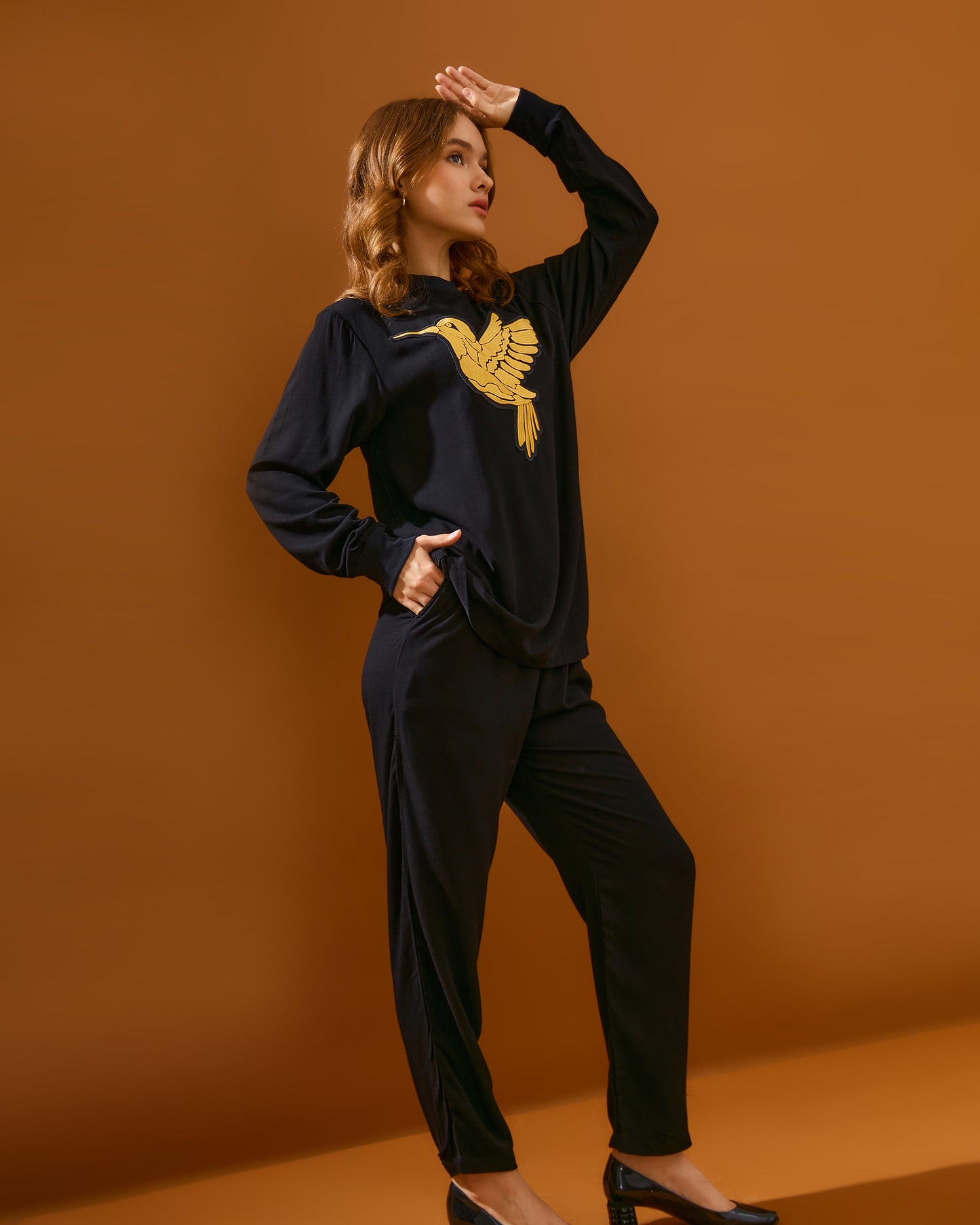 Huri Gold Embro Black