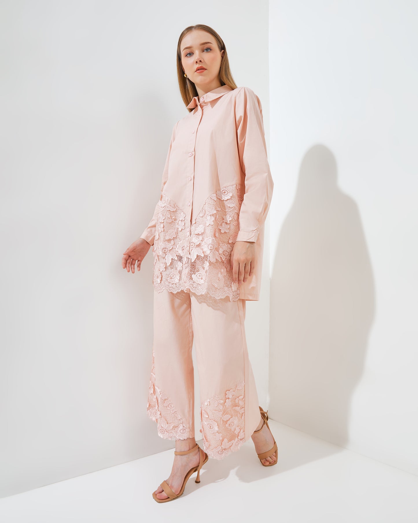 Maxxi in Nude Pink