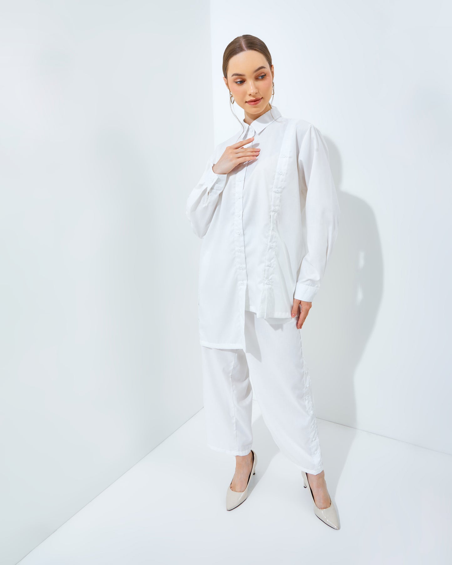 Button Set Broken White