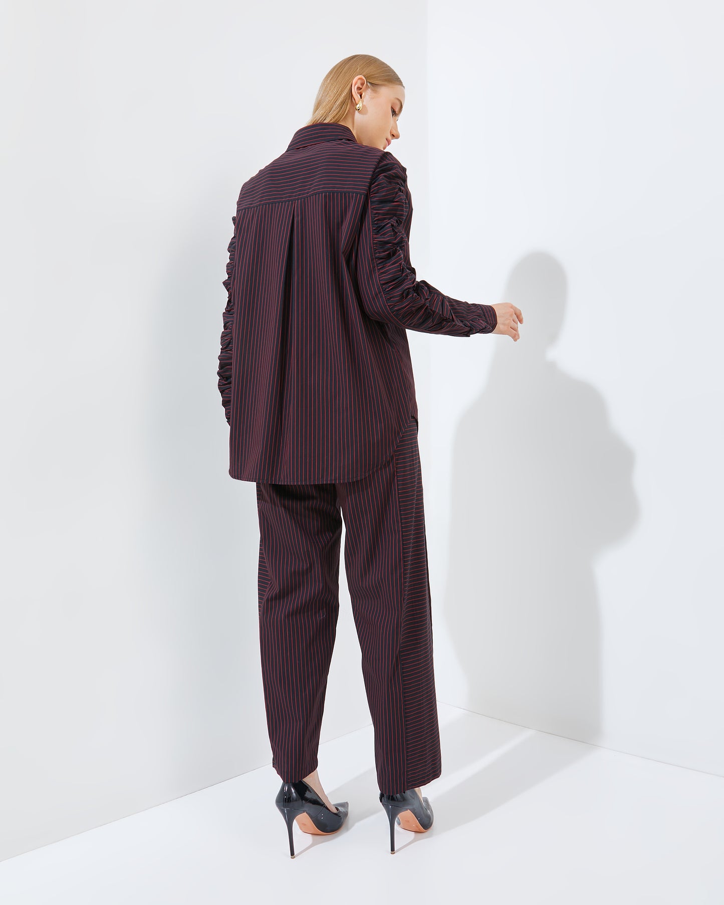 Xenna Set in Black-Red (PRE-ORDER)