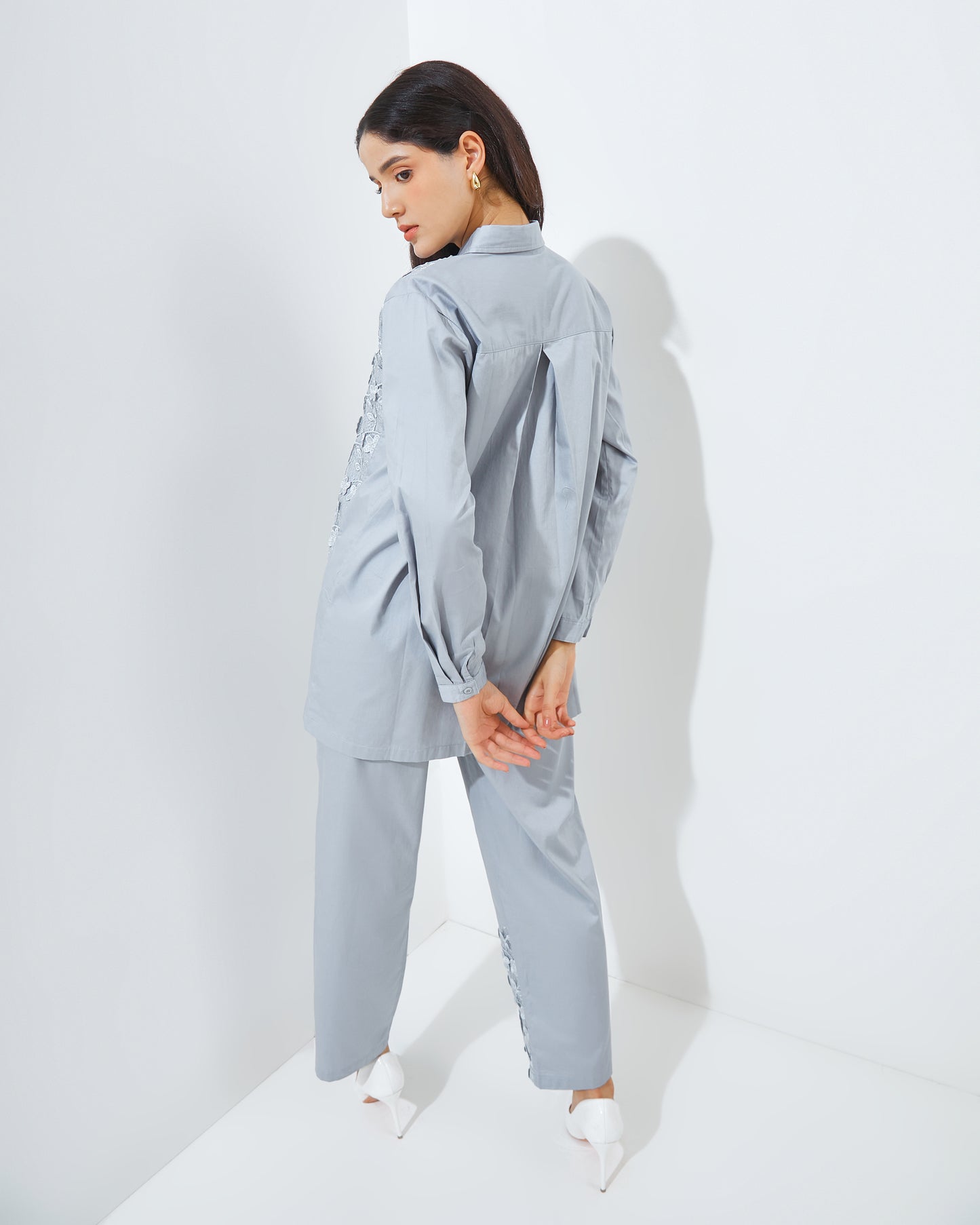 Lunna Set in Chrome Grey