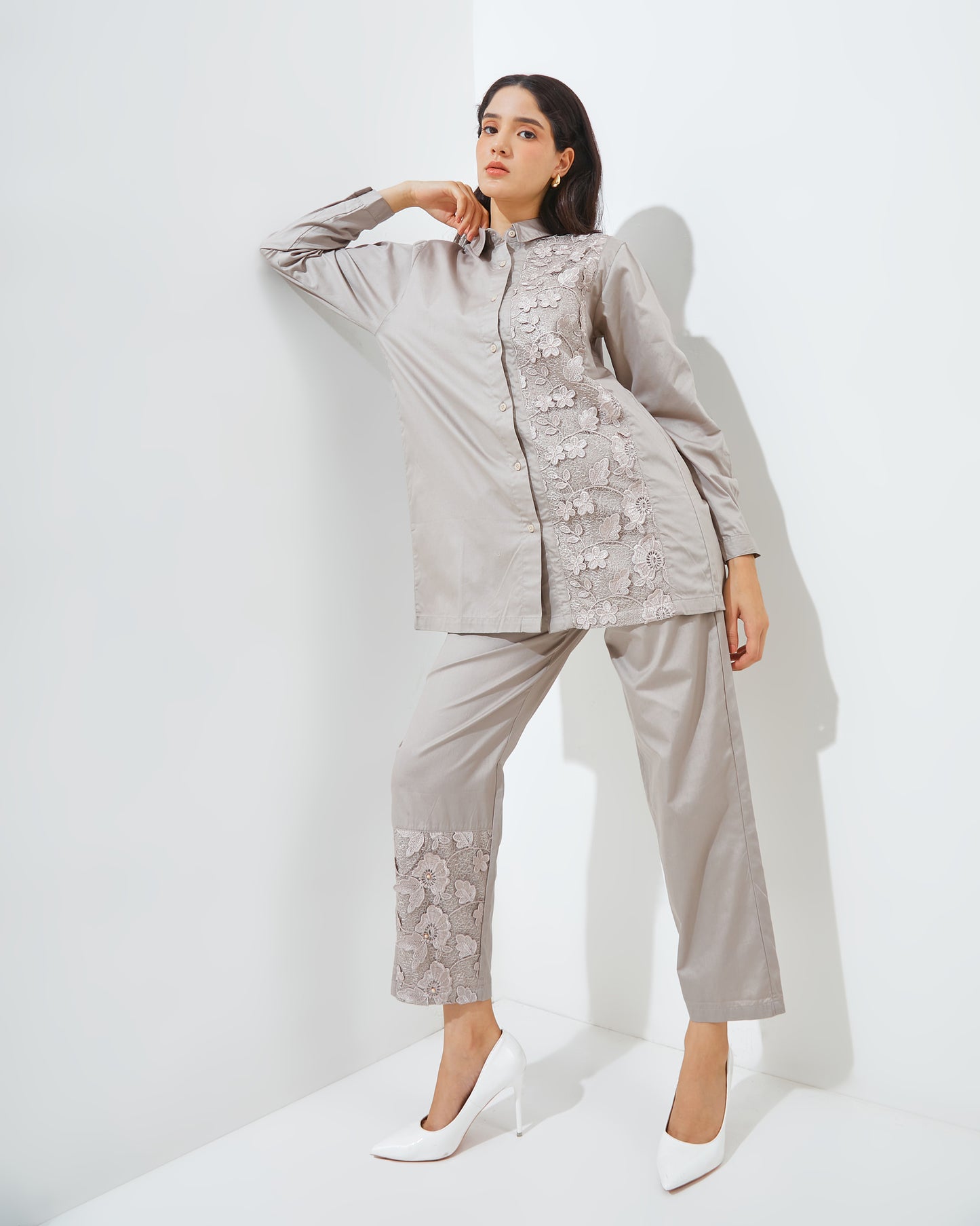 Lunna Set in Tan Brown