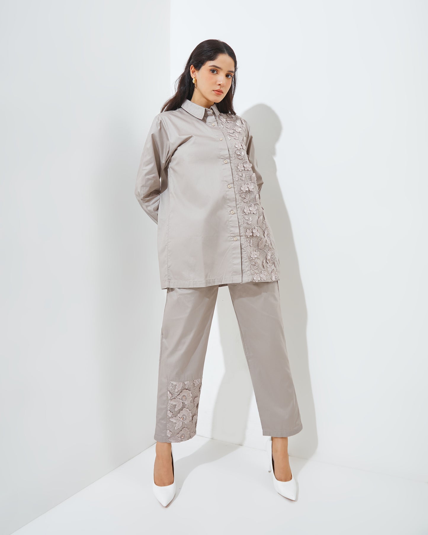 Lunna Set in Tan Brown