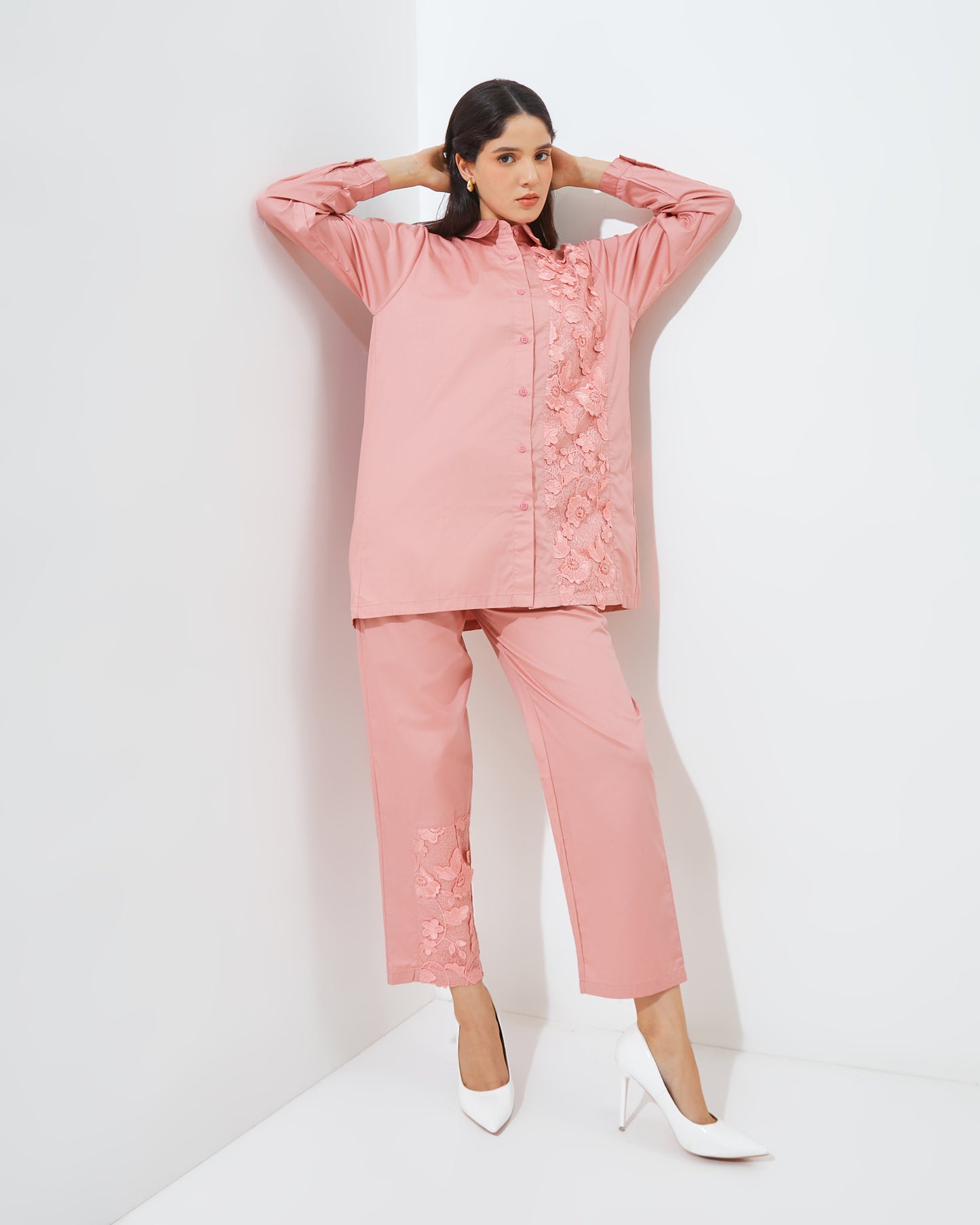Lunna Set in Peach Salem
