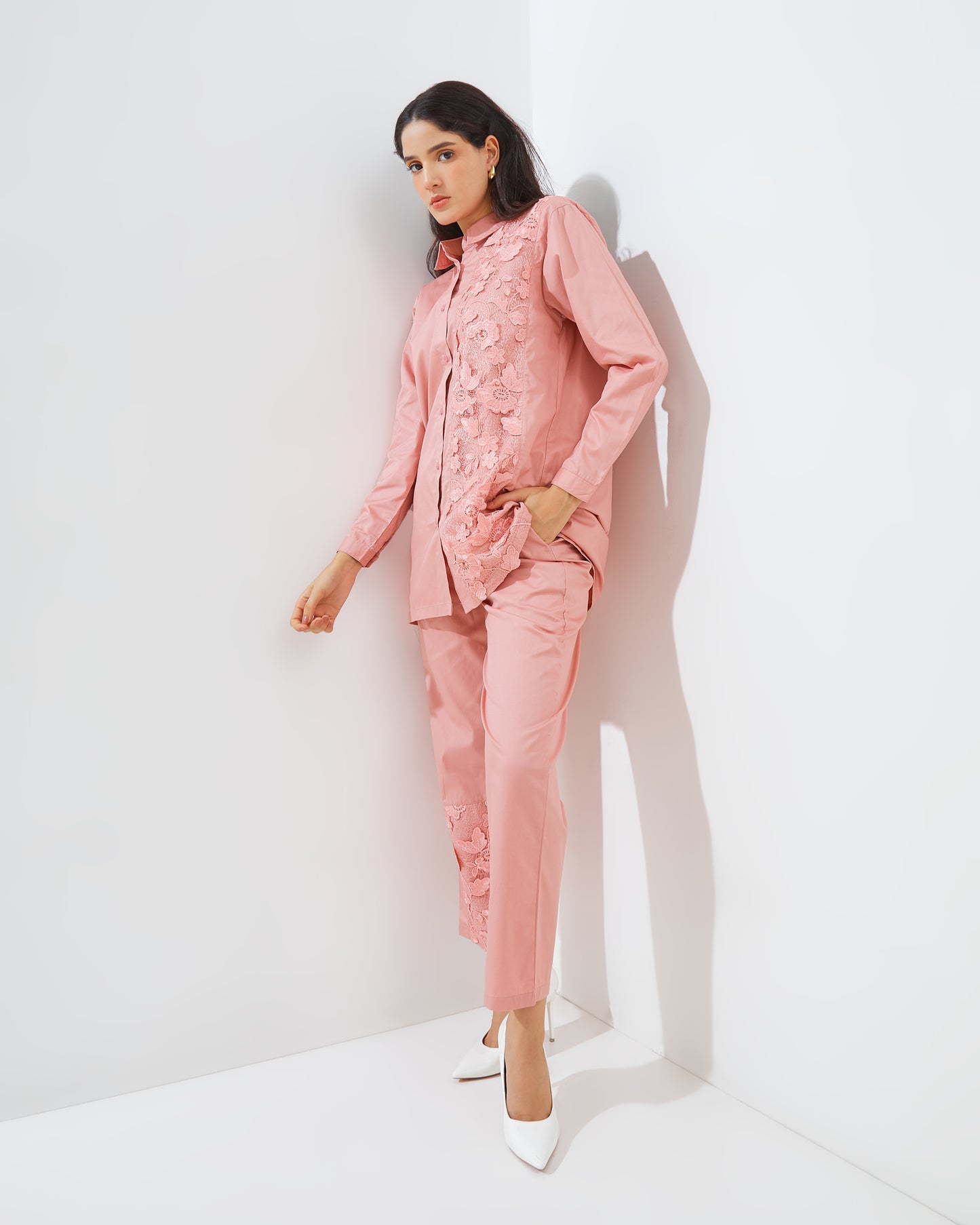 Lunna Set in Peach Salem