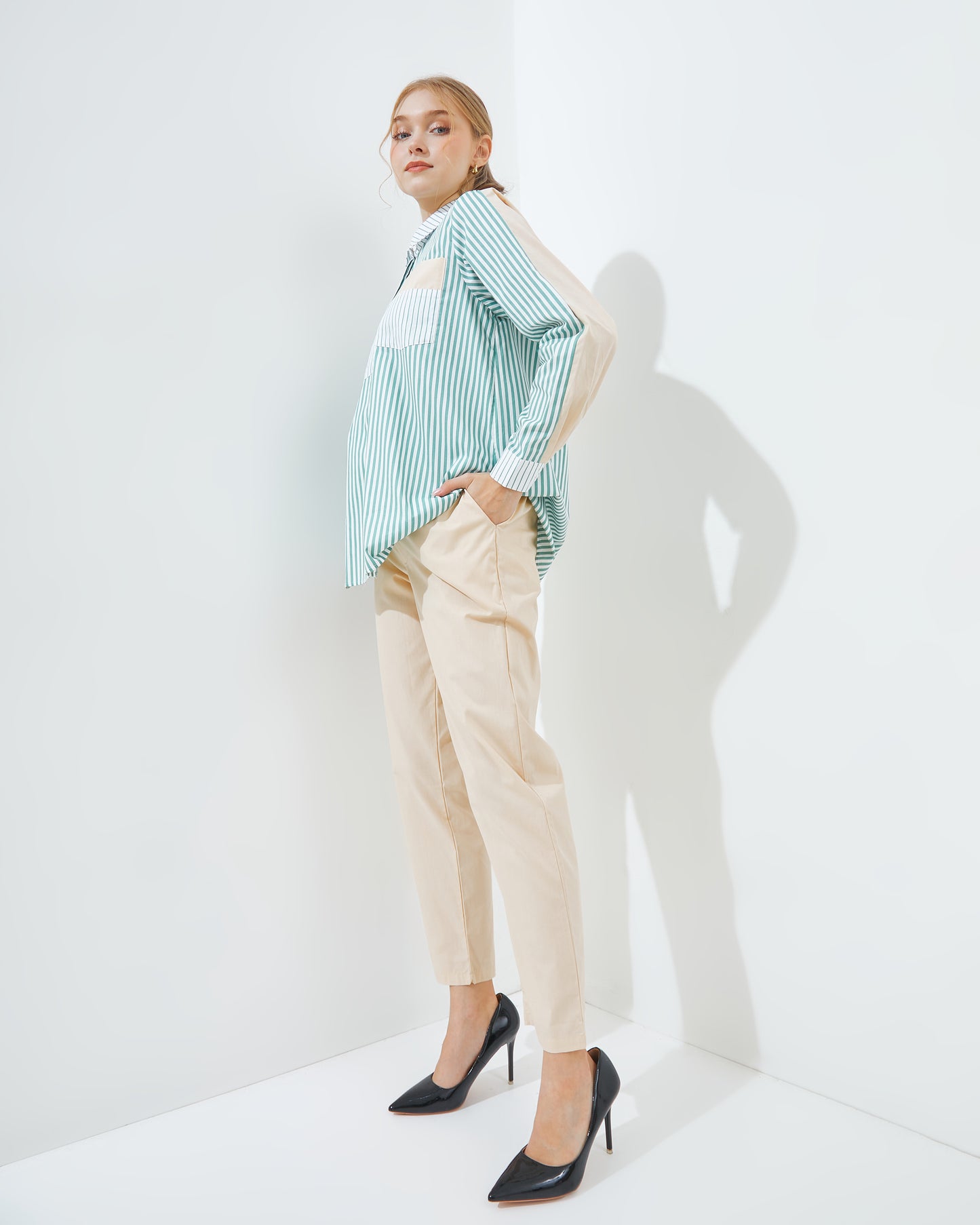 Thara Set in Green (Top+Pant)