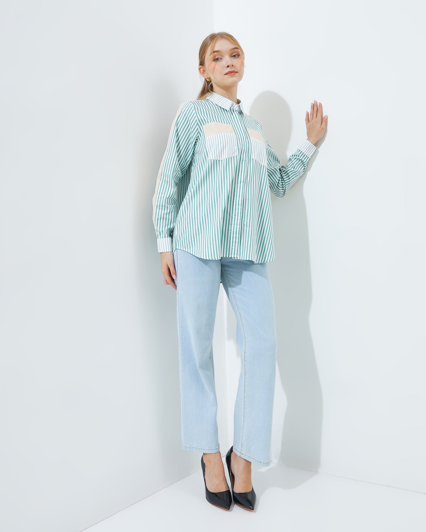 Thara Shirt in Green (Top Only)