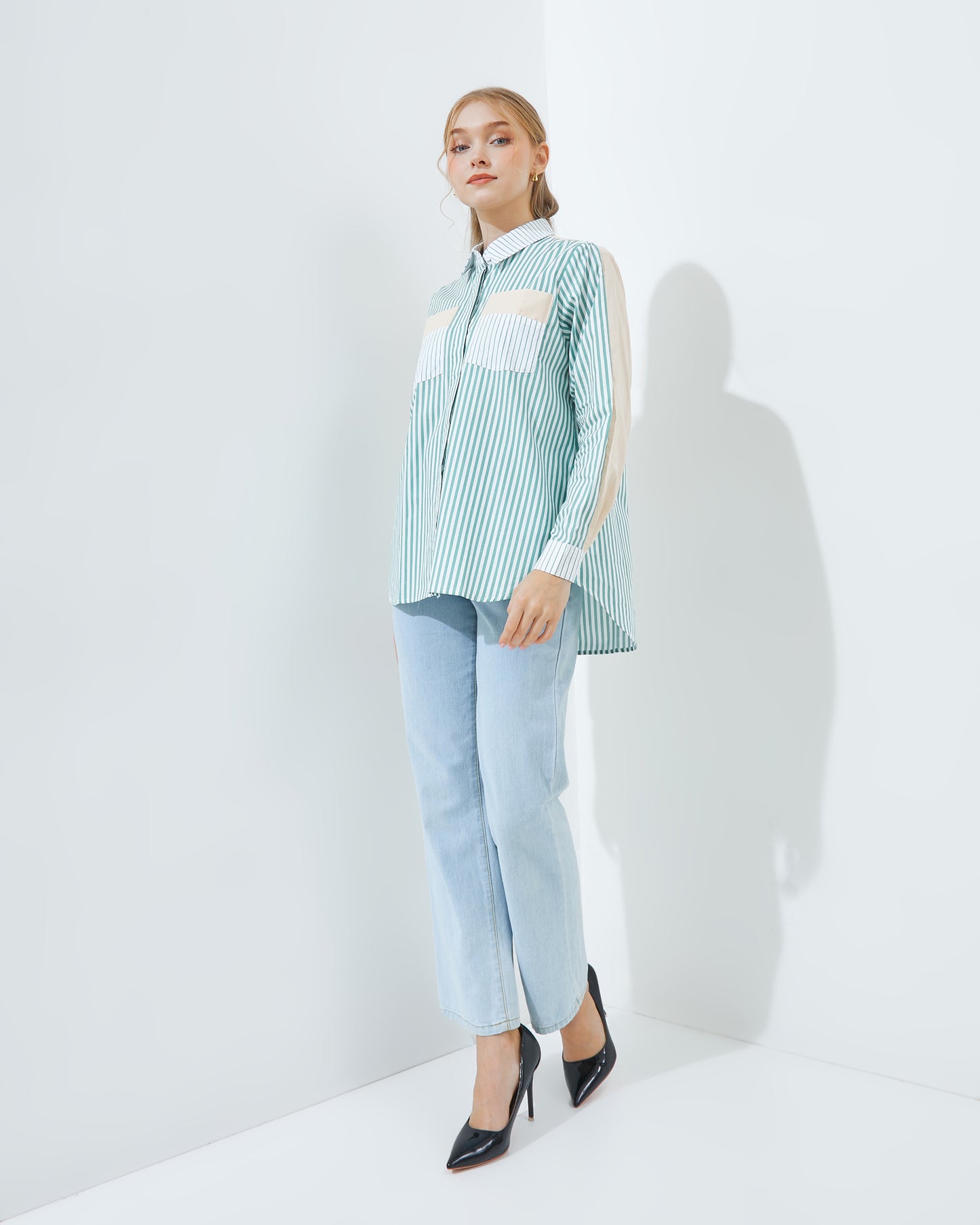 Thara Shirt in Green (Top Only)