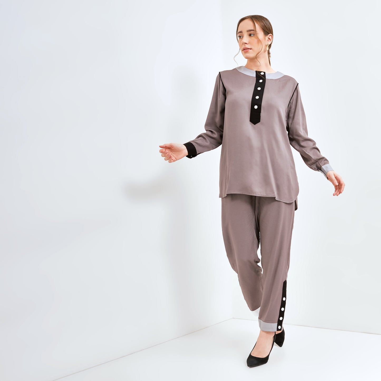 THATA GREY MATCHING SET