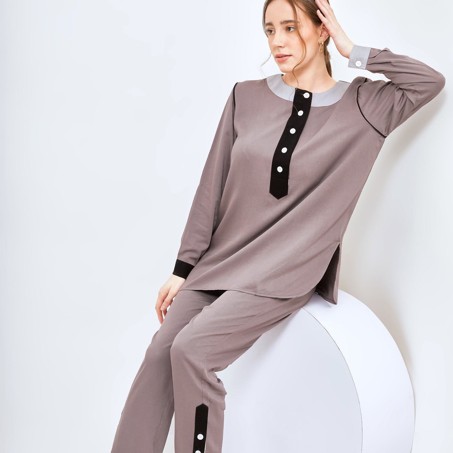 THATA GREY MATCHING SET