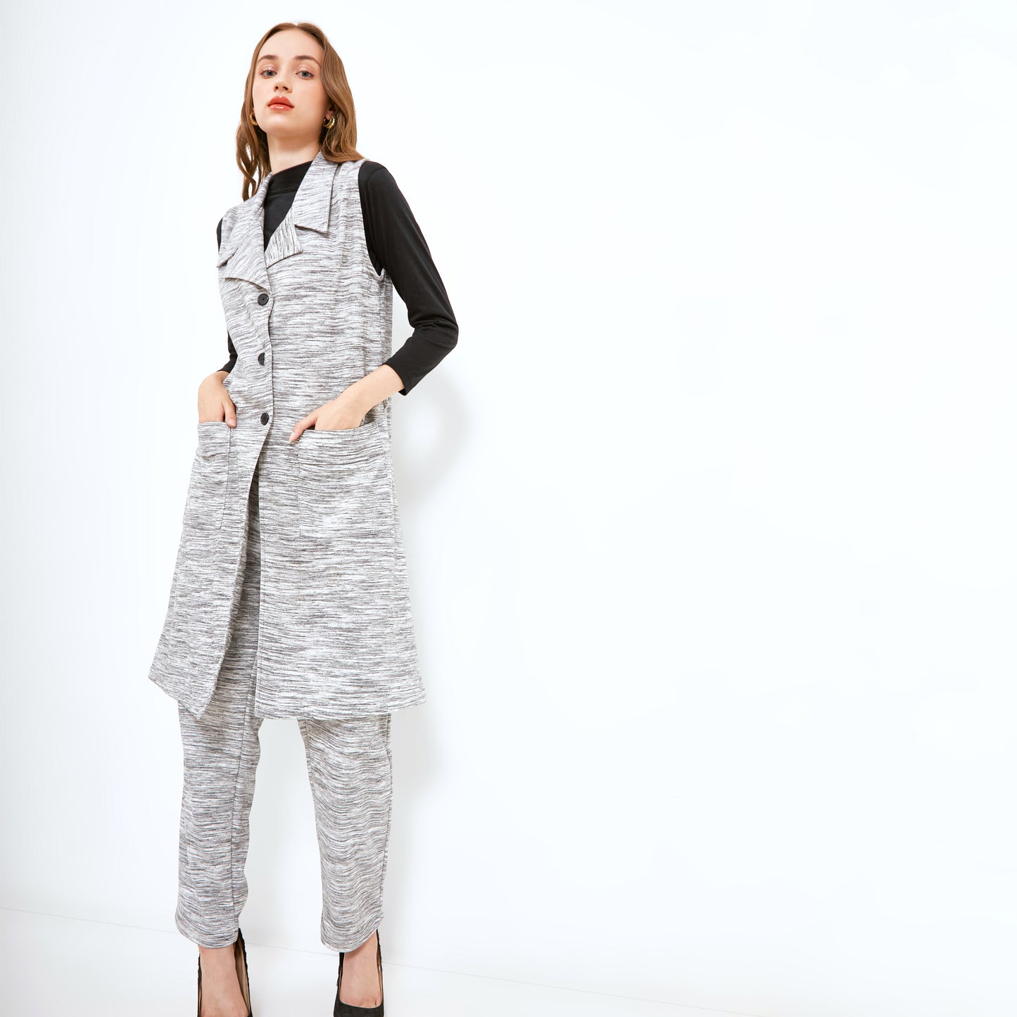Arrien Sleveless Blazer Misty Grey