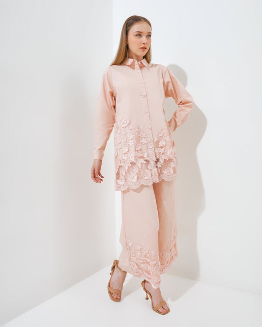 Maxxi in Nude Pink