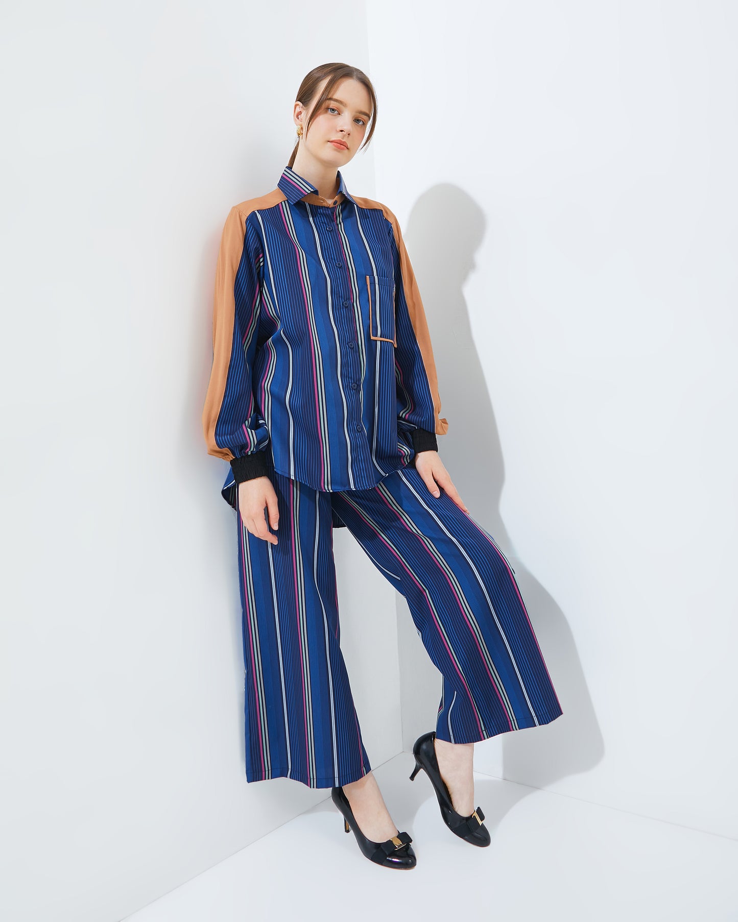 Bonnie Set in Navy PRE ORDER 1 SEPT 2025