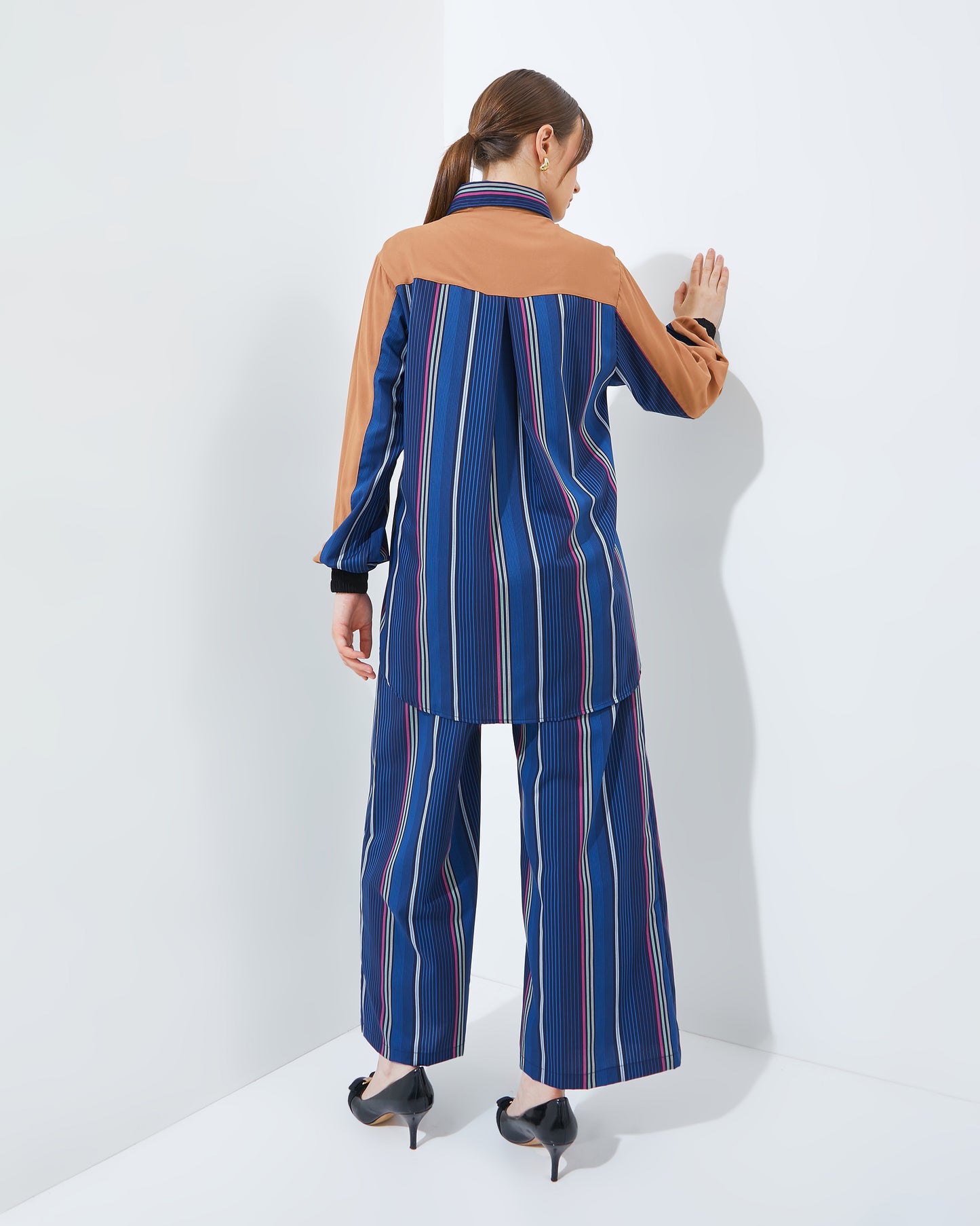 Bonnie Set in Navy PRE ORDER 1 SEPT 2025