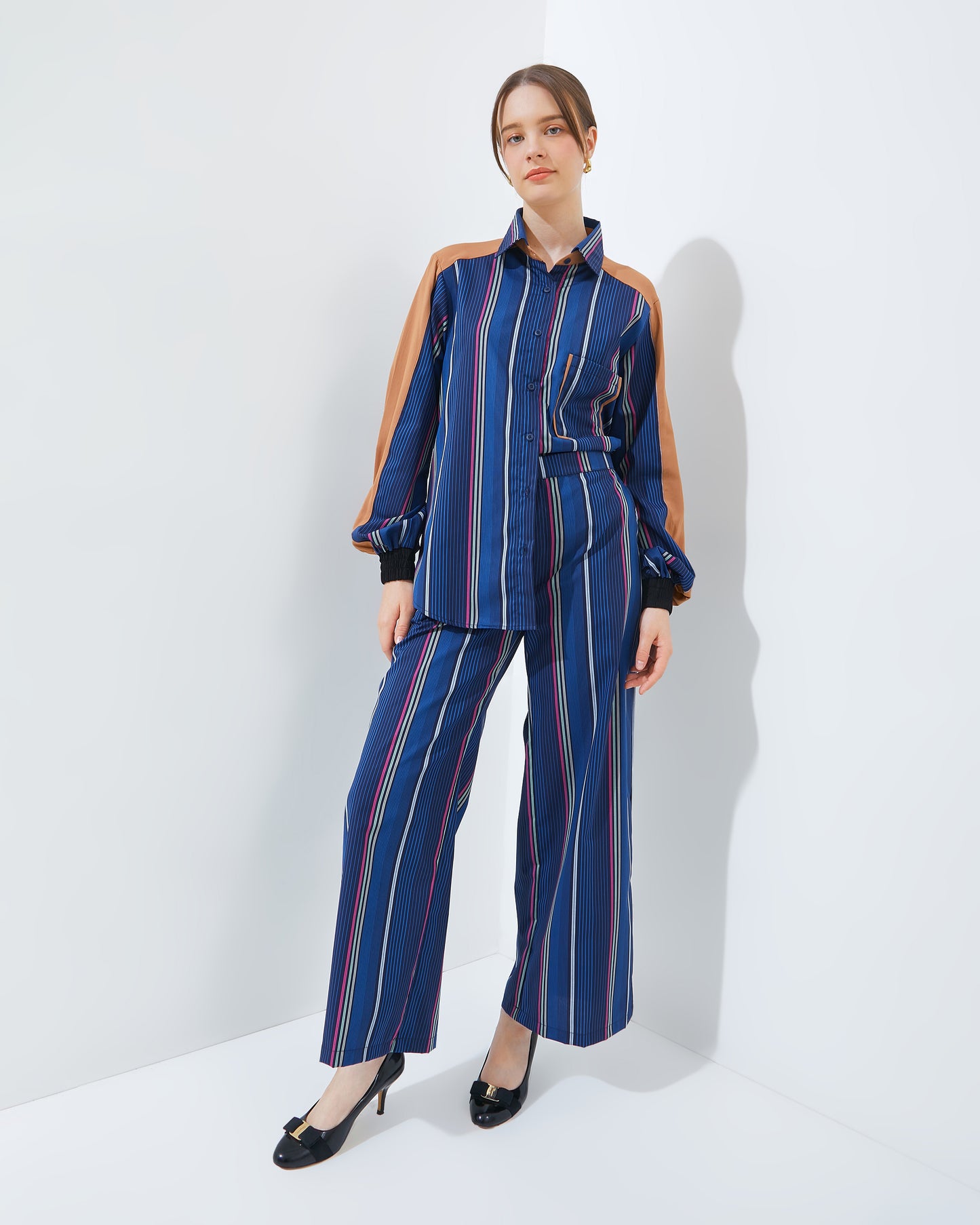 Bonnie Set in Navy PRE ORDER 1 SEPT 2025
