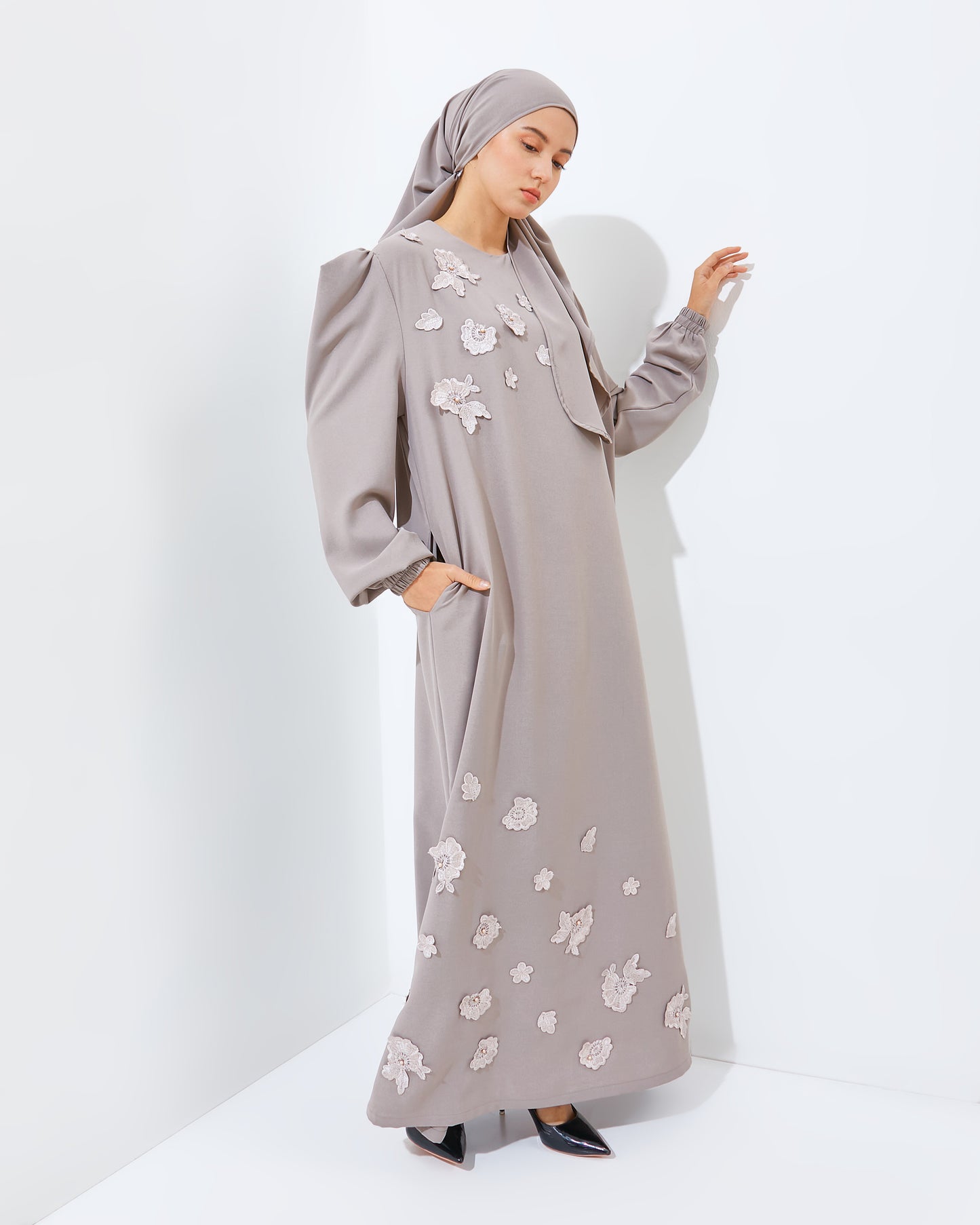 RADDIYA DRESS RAYYA BROWN (PRE-ORDER)