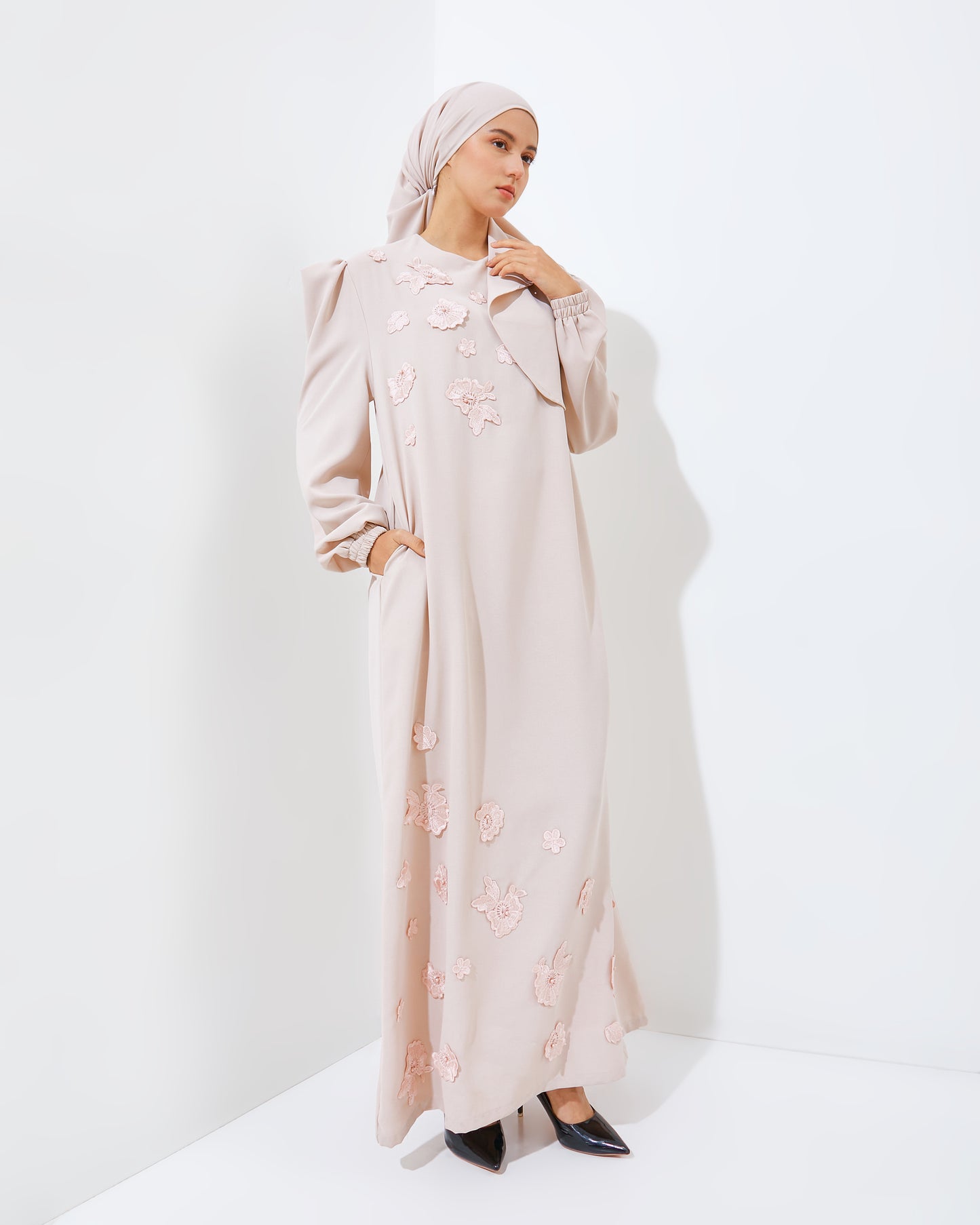 RADDIYA DRESS RAYYA CREAM (PRE-ORDER)