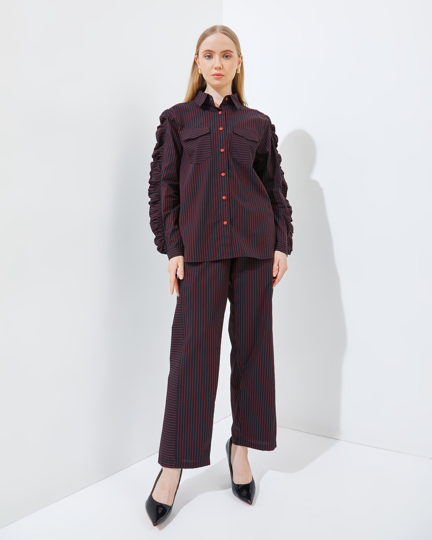 Xenna Set in Black-Red (PRE-ORDER)