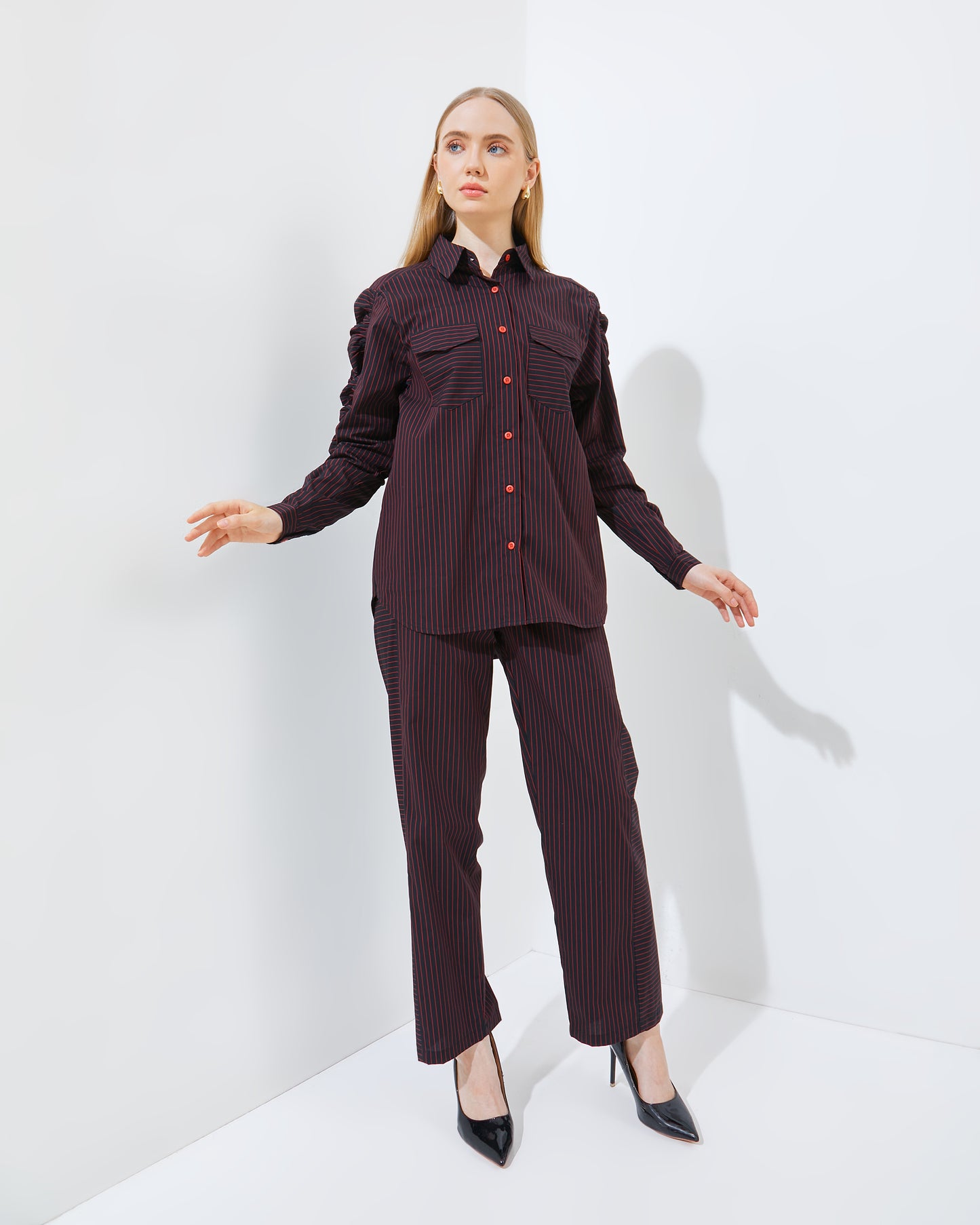 Xenna Set in Black-Red (PRE-ORDER)