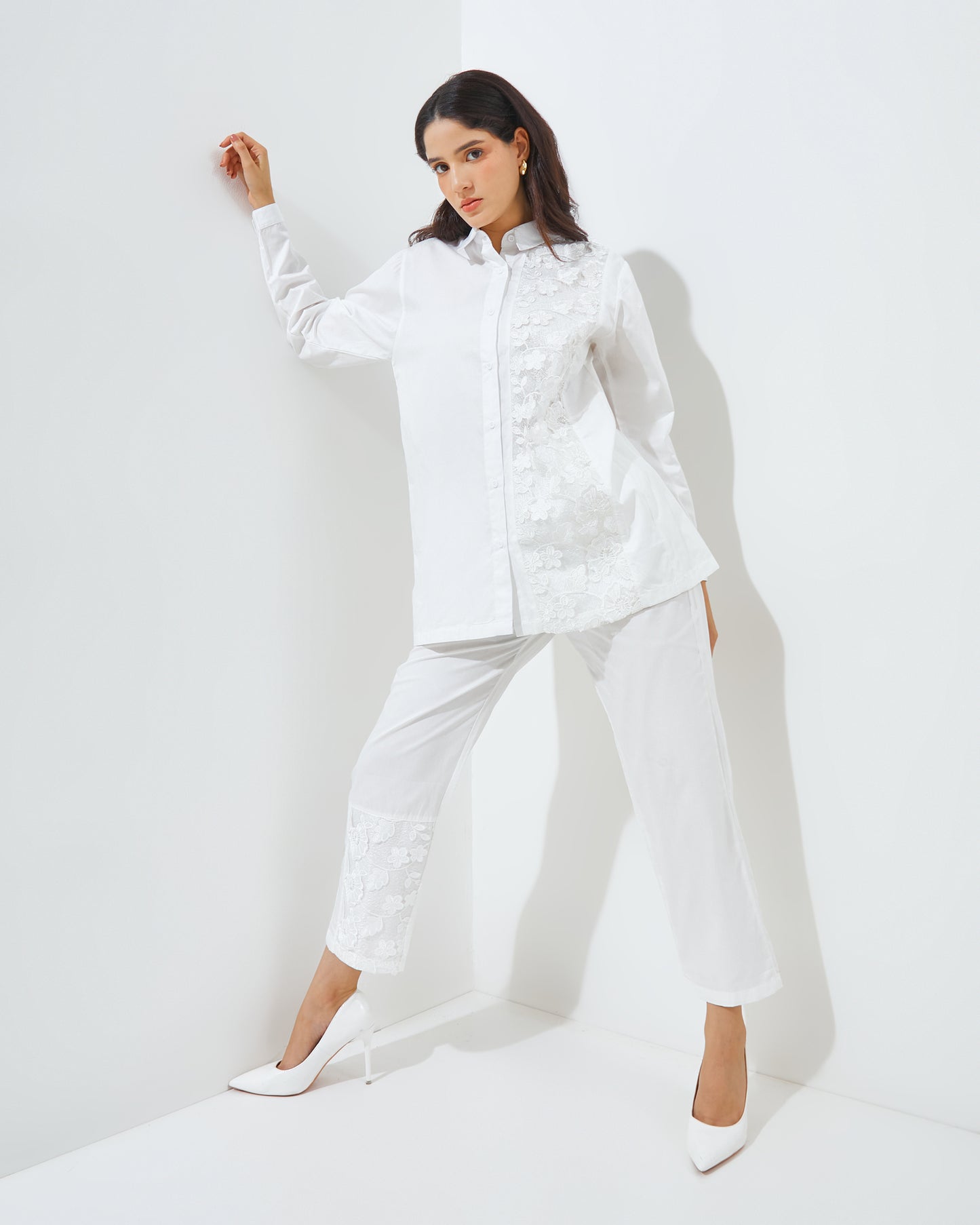Lunna Set in White