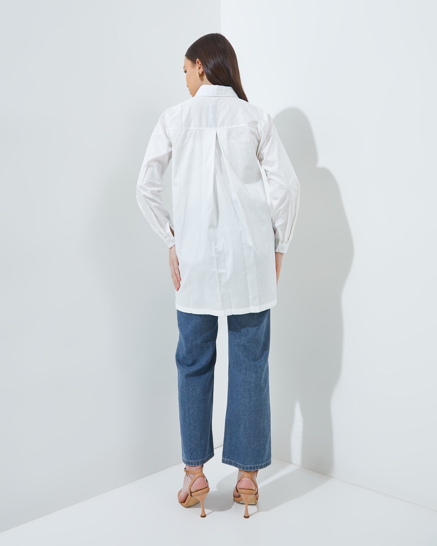 Maxxi In White