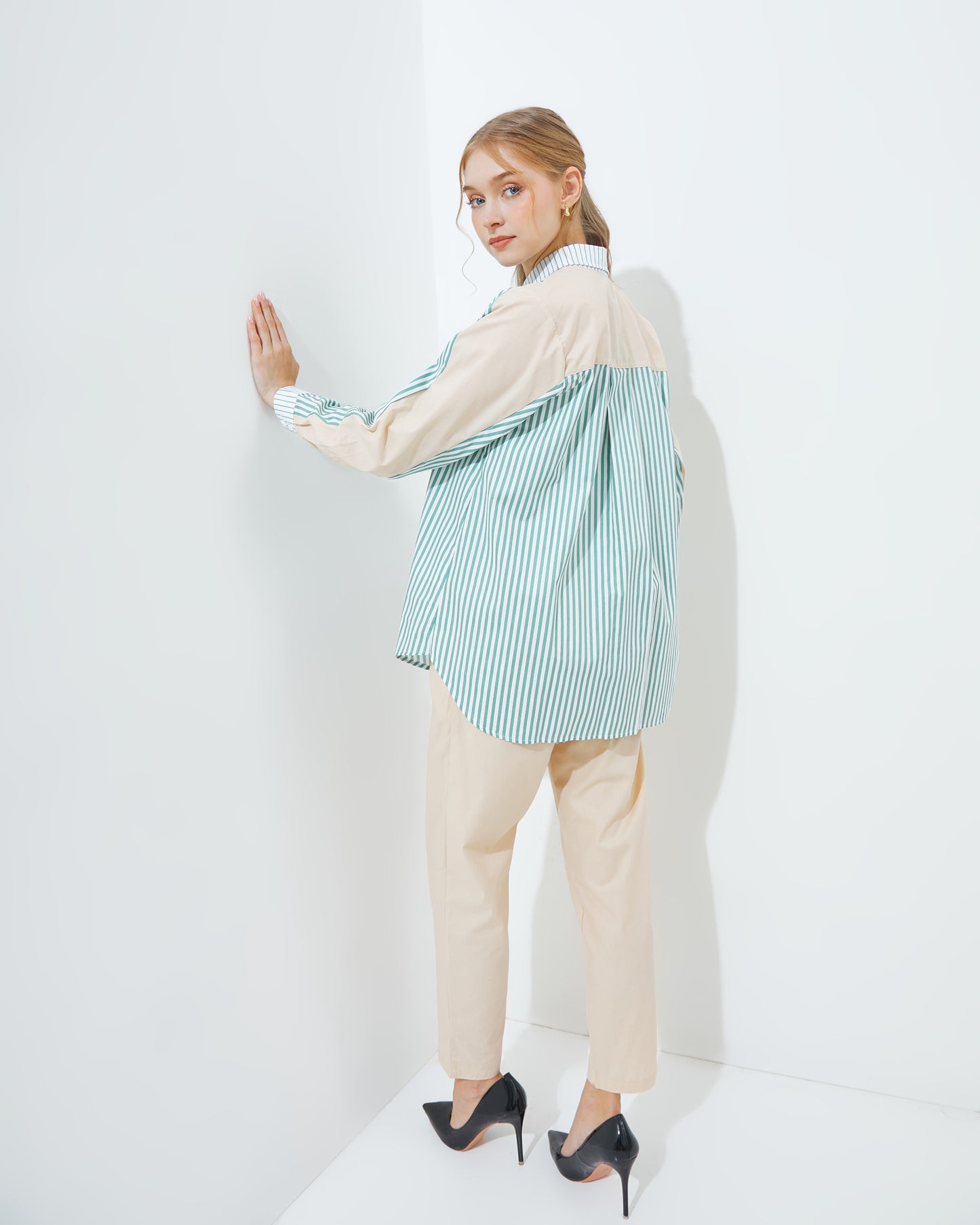 Thara Set in Green (Top+Pant)