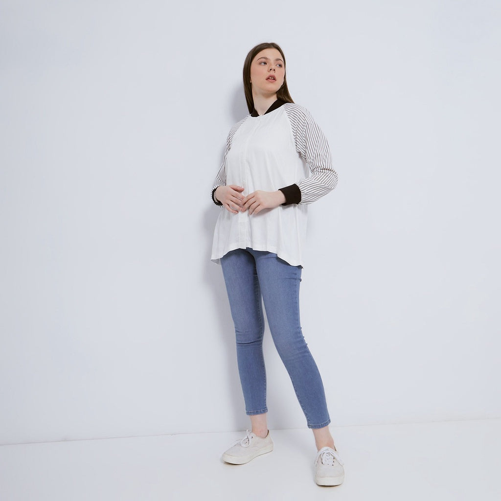 Nadeen Top